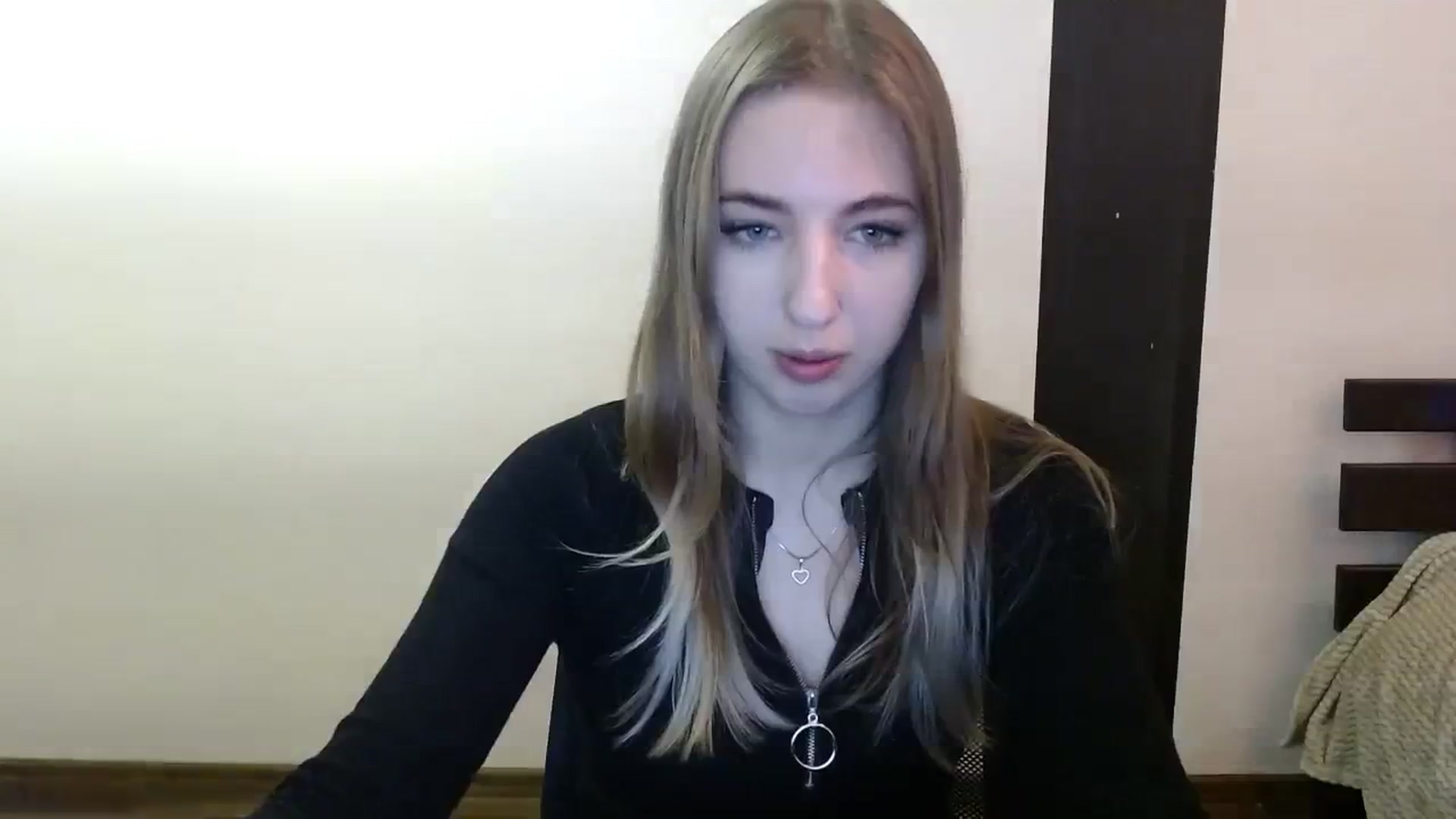 Gallery image thumbnail from Skyyyy's myfreecams stream on, 03/23/2024, 17:01 image 16 of 20