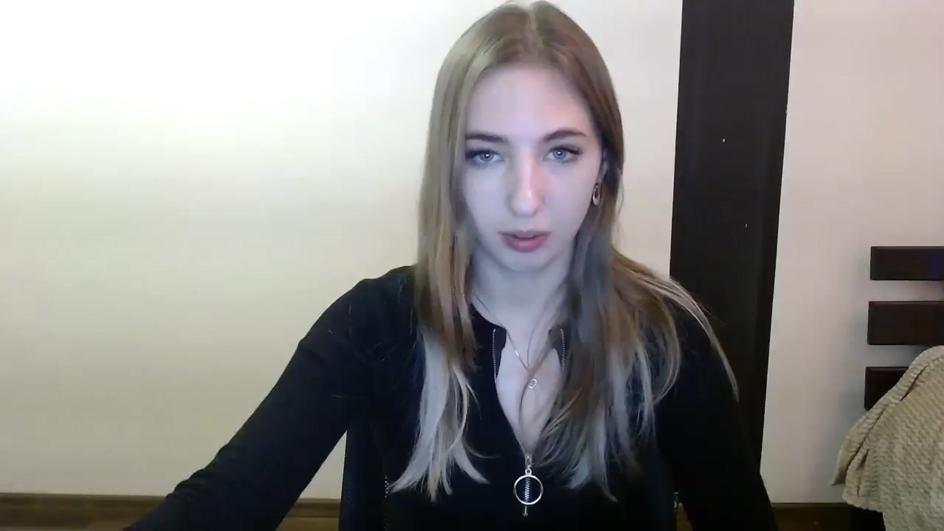 Gallery image thumbnail from Skyyyy's myfreecams stream on, 03/23/2024, 17:01 image 1 of 20