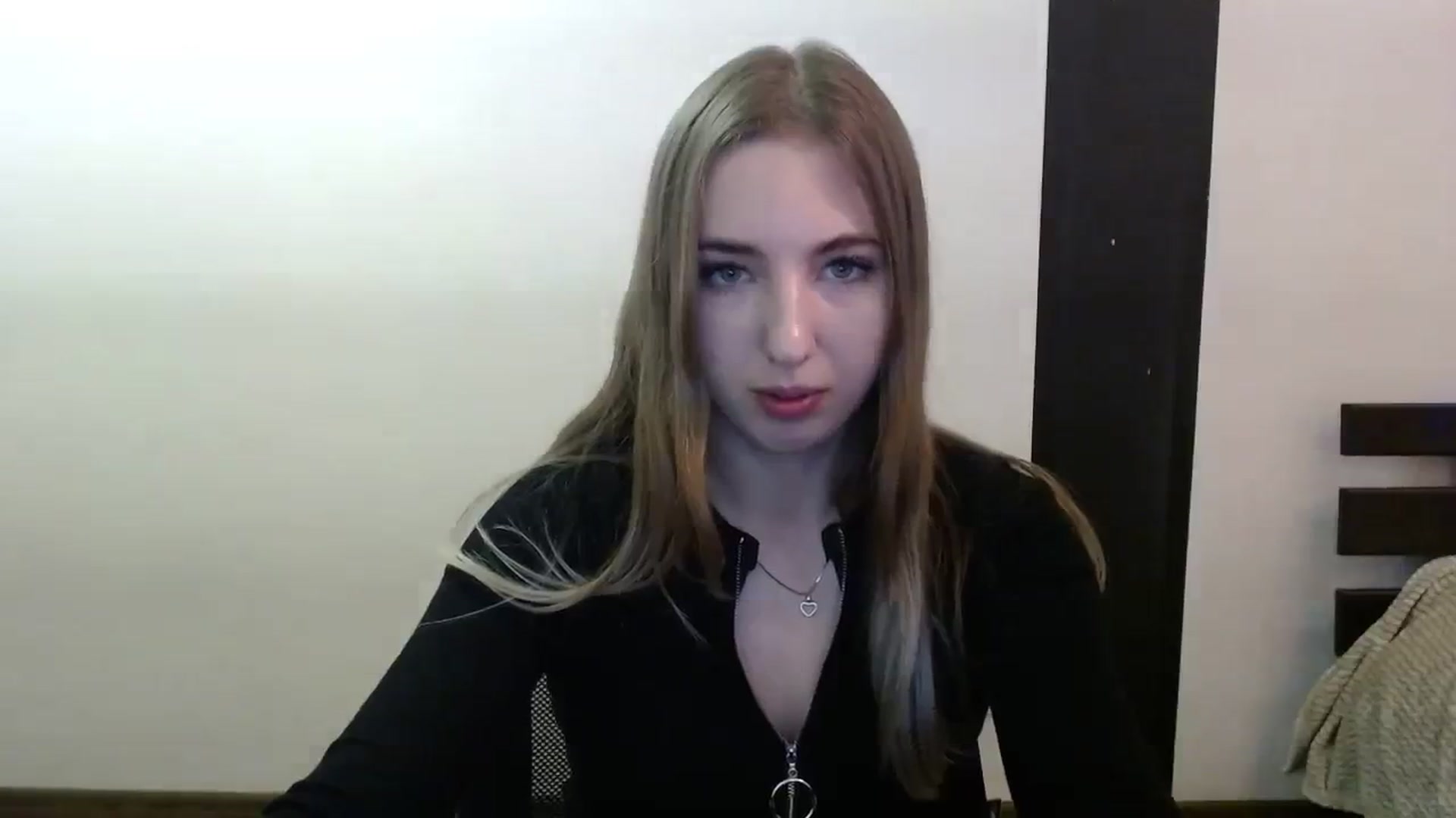 Gallery image thumbnail from Skyyyy's myfreecams stream on, 03/23/2024, 19:07 image 17 of 20