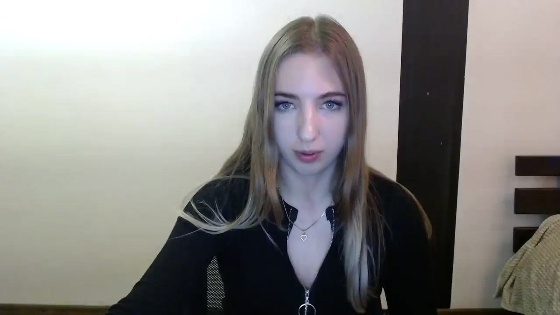 Gallery image thumbnail from Skyyyy's myfreecams stream on, 03/23/2024, 19:07 image 20 of 20