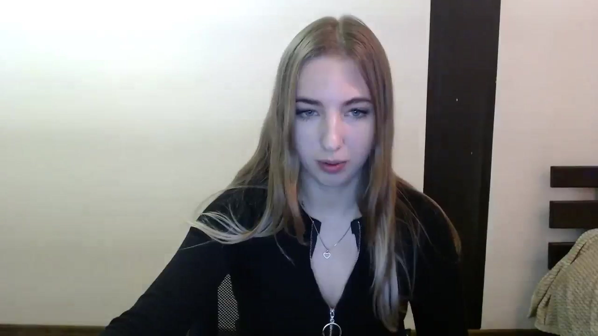 Gallery image thumbnail from Skyyyy's myfreecams stream on, 03/23/2024, 19:07 image 9 of 20