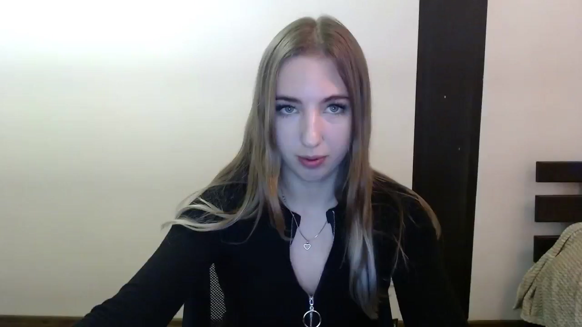 Gallery image thumbnail from Skyyyy's myfreecams stream on, 03/23/2024, 19:07 image 1 of 20