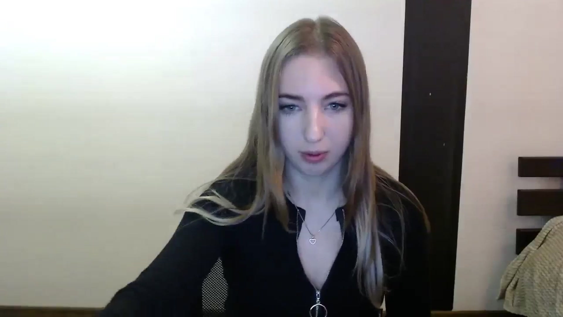 Gallery image thumbnail from Skyyyy's myfreecams stream on, 03/23/2024, 19:07 image 3 of 20