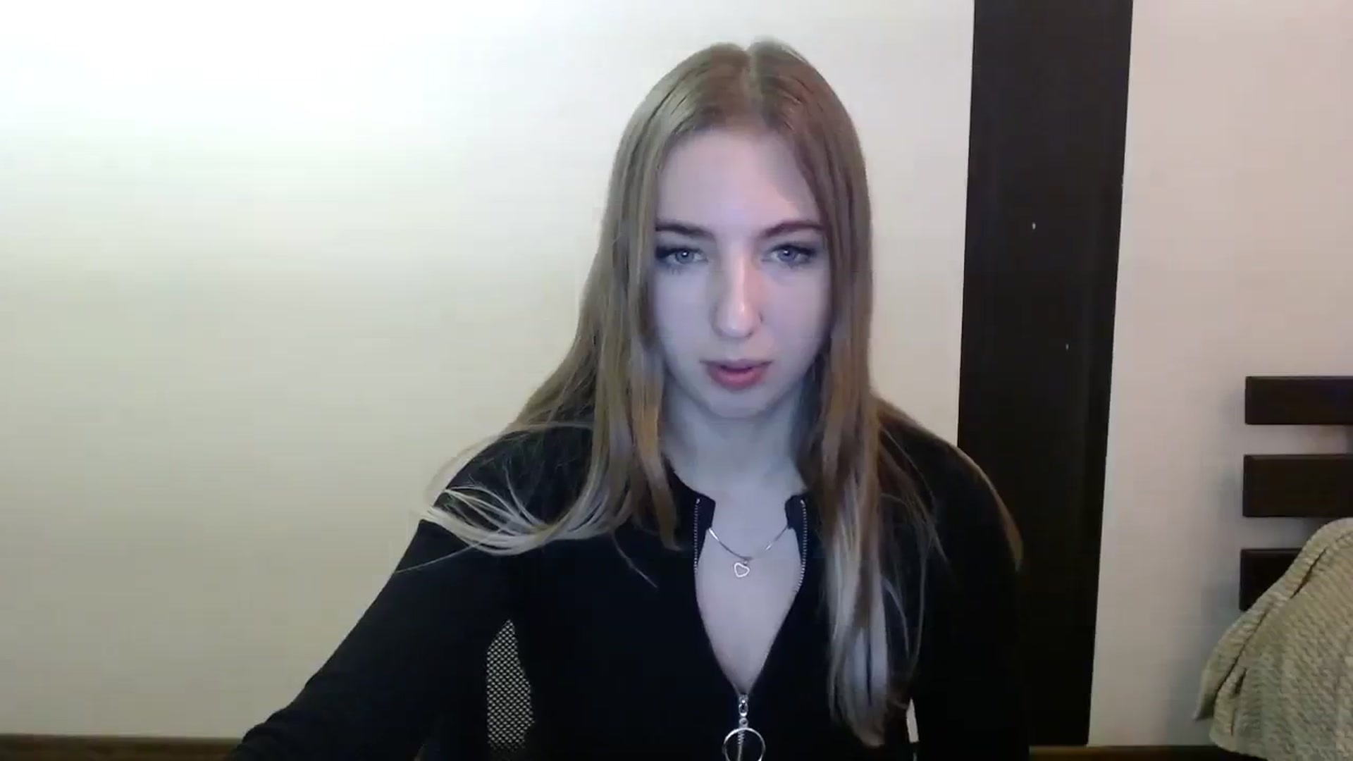 Gallery image thumbnail from Skyyyy's myfreecams stream on, 03/23/2024, 19:07 image 11 of 20