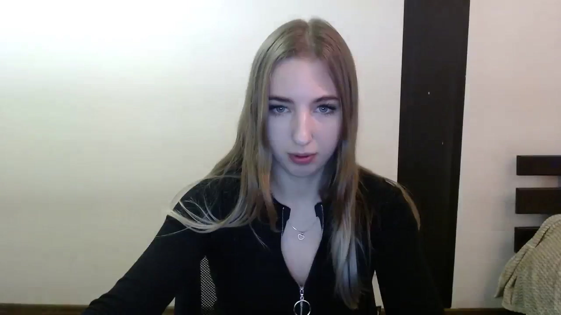 Gallery image thumbnail from Skyyyy's myfreecams stream on, 03/23/2024, 19:07 image 16 of 20