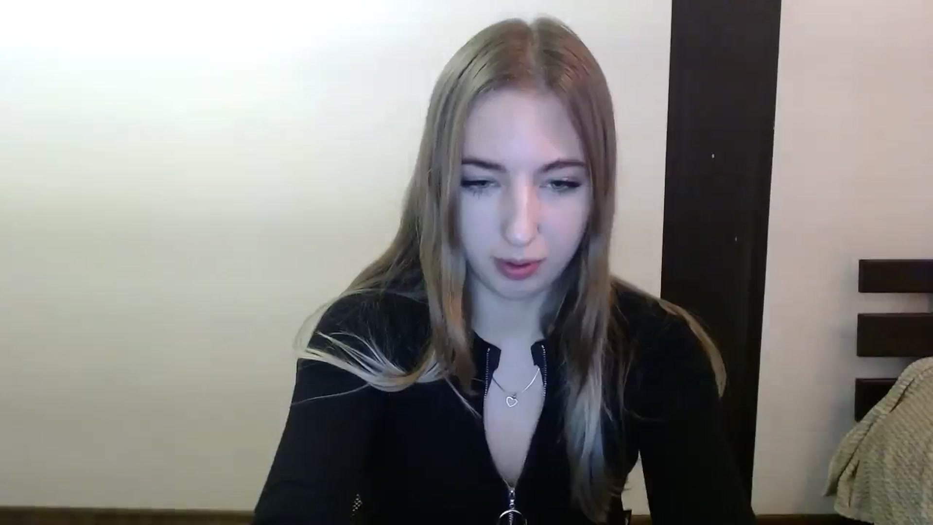 Gallery image thumbnail from Skyyyy's myfreecams stream on, 03/23/2024, 19:07 image 14 of 20