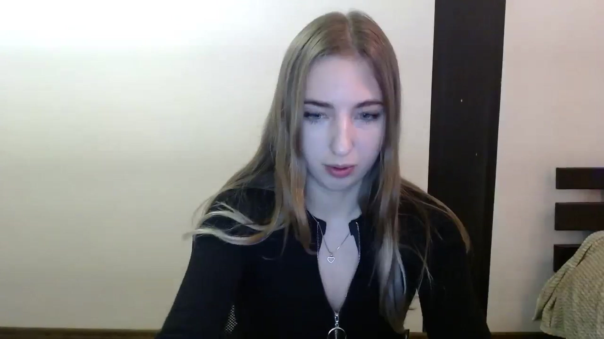 Gallery image thumbnail from Skyyyy's myfreecams stream on, 03/23/2024, 19:07 image 2 of 20