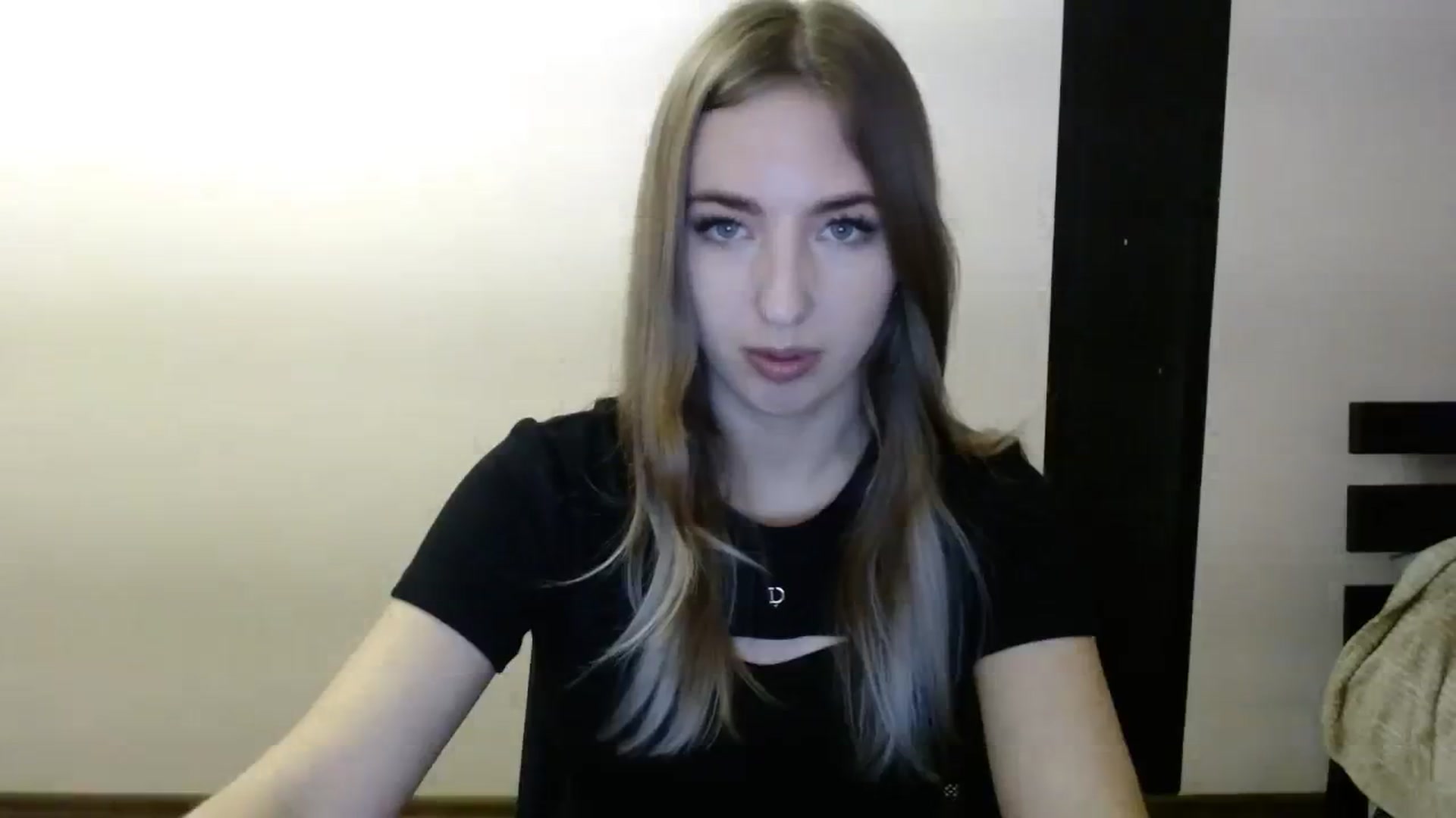 Gallery image thumbnail from Skyyyy's myfreecams stream on, 03/26/2024, 19:39 image 6 of 20