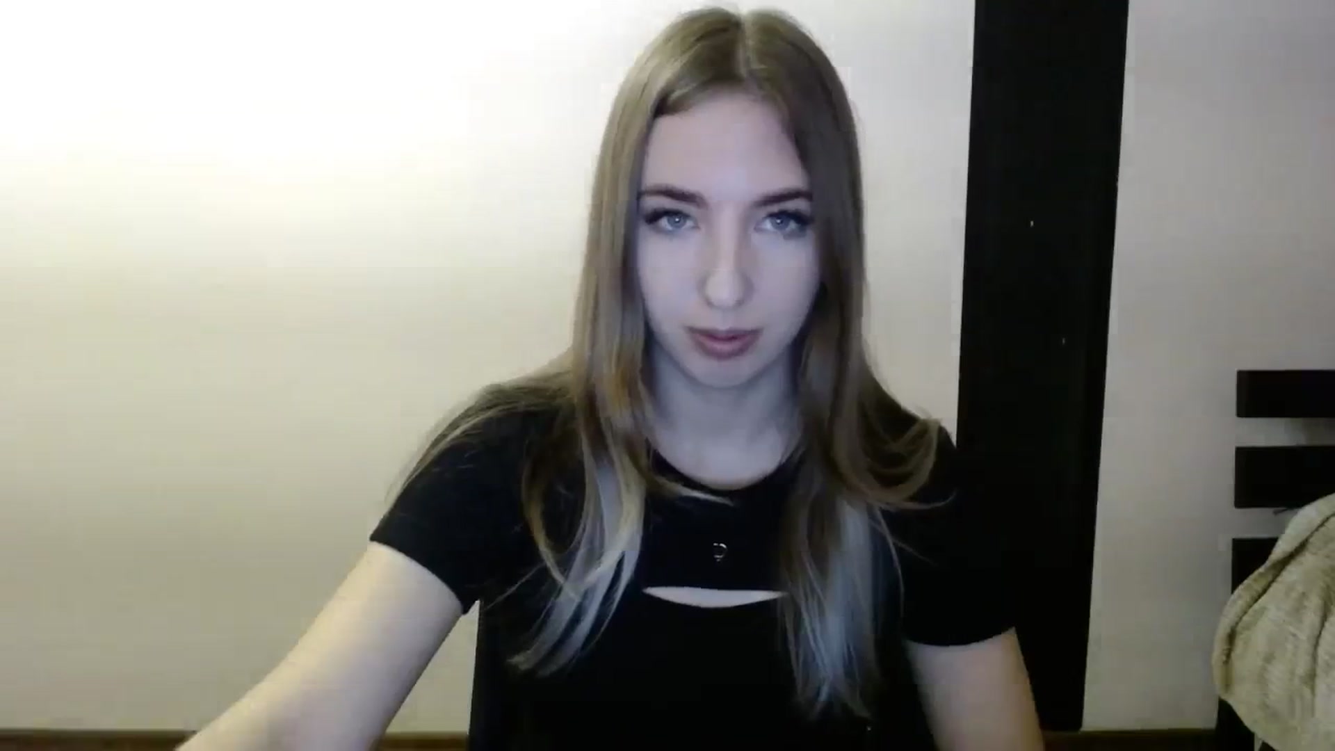 Gallery image thumbnail from Skyyyy's myfreecams stream on, 03/26/2024, 19:39 image 15 of 20