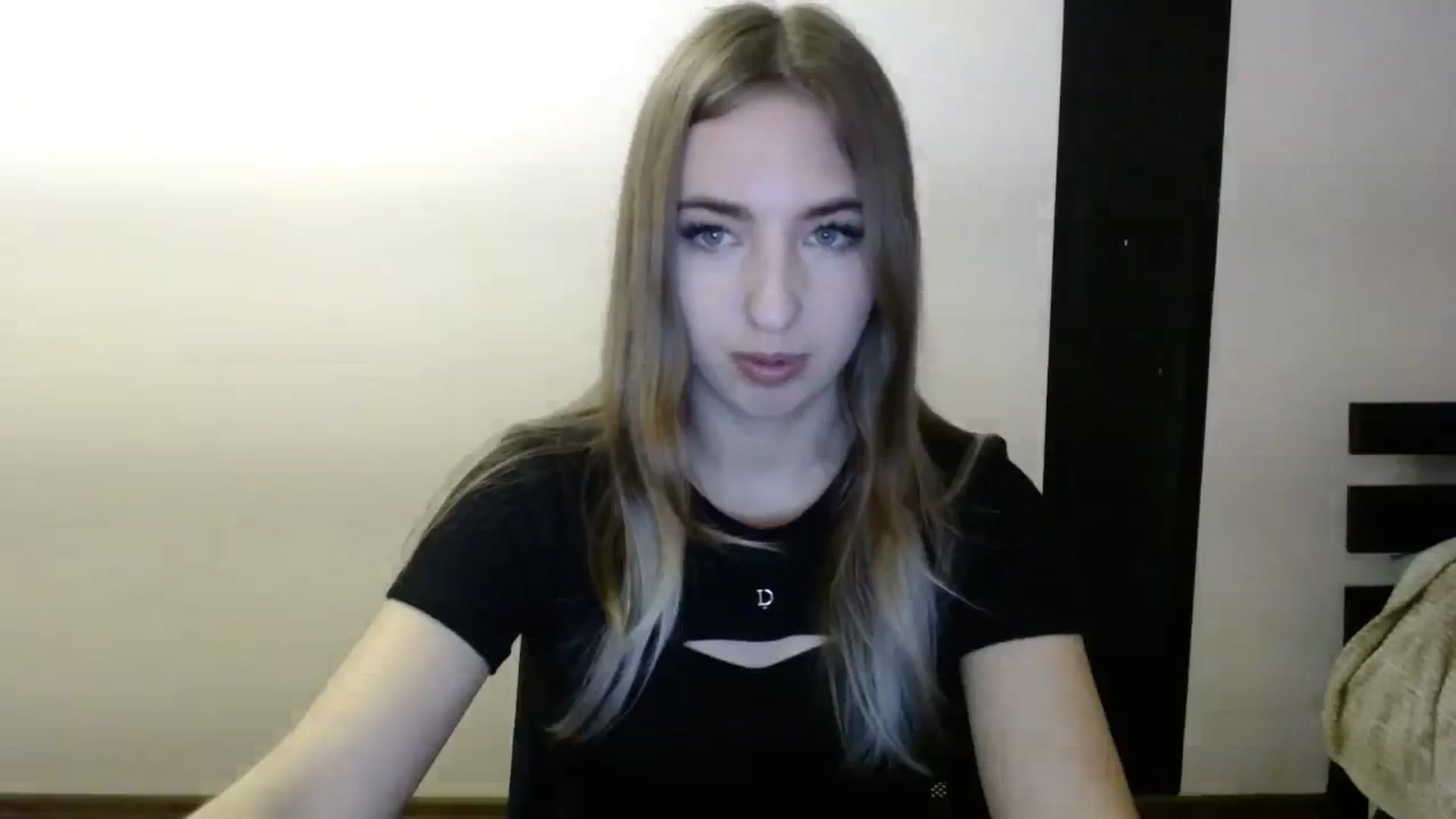 Gallery image thumbnail from Skyyyy's myfreecams stream on, 03/26/2024, 19:39 image 18 of 20