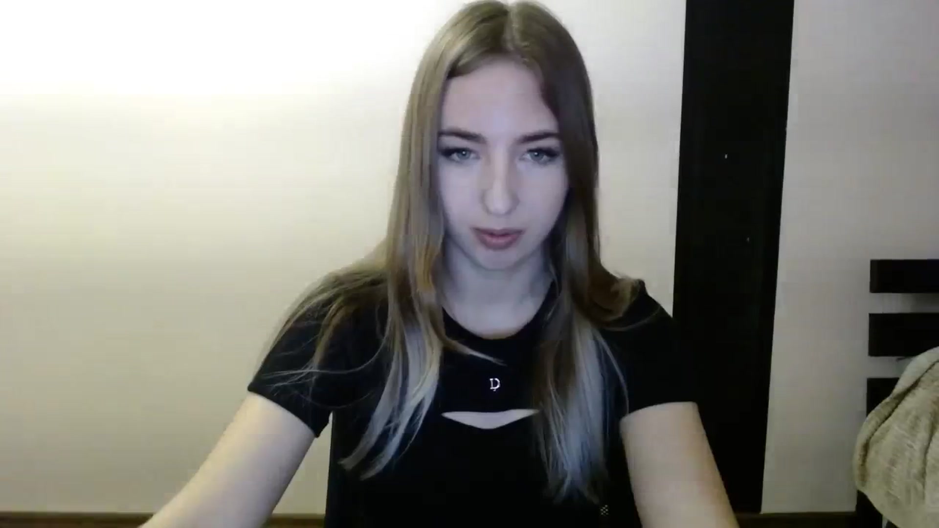 Gallery image thumbnail from Skyyyy's myfreecams stream on, 03/26/2024, 19:39 image 12 of 20