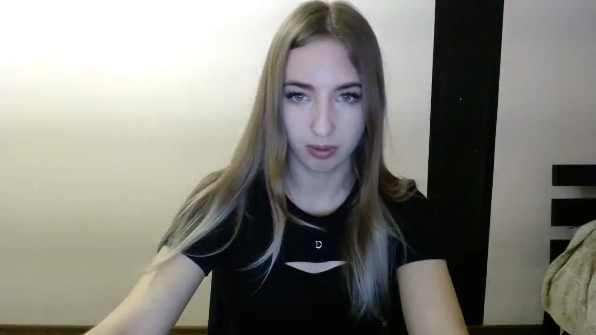 Gallery image thumbnail from Skyyyy's myfreecams stream on, 03/26/2024, 19:39 image 9 of 20