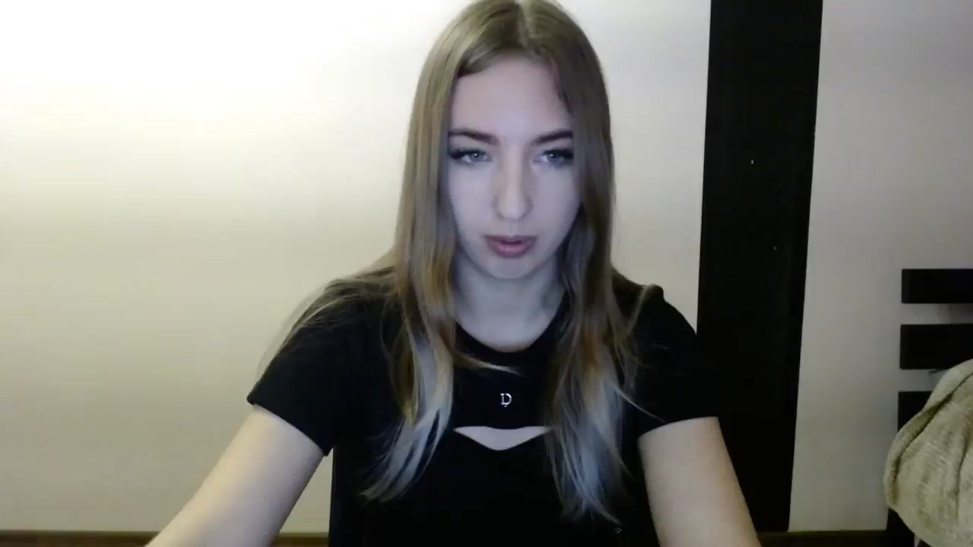Gallery image thumbnail from Skyyyy's myfreecams stream on, 03/26/2024, 19:39 image 19 of 20