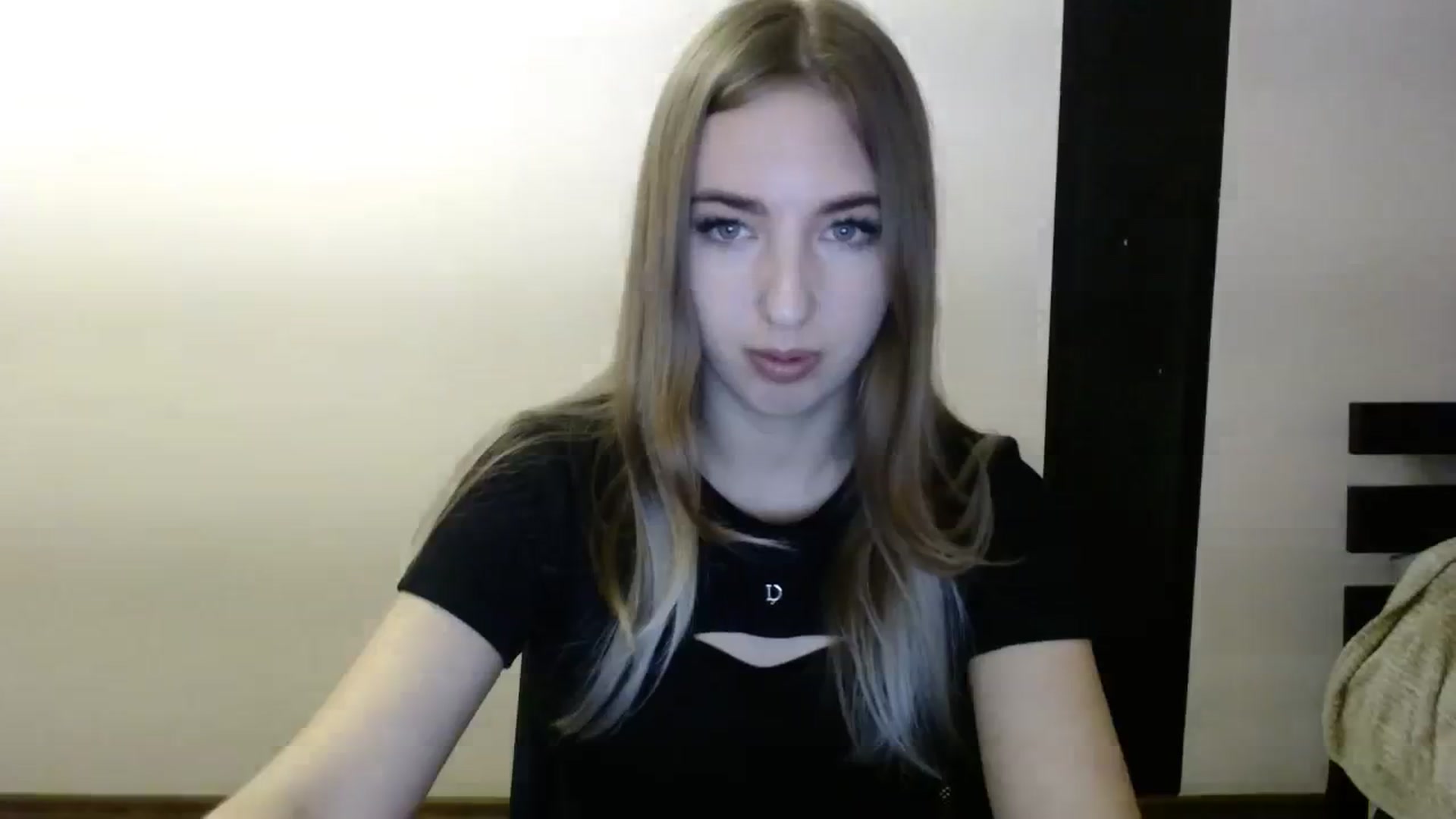 Gallery image thumbnail from Skyyyy's myfreecams stream on, 03/26/2024, 19:39 image 17 of 20