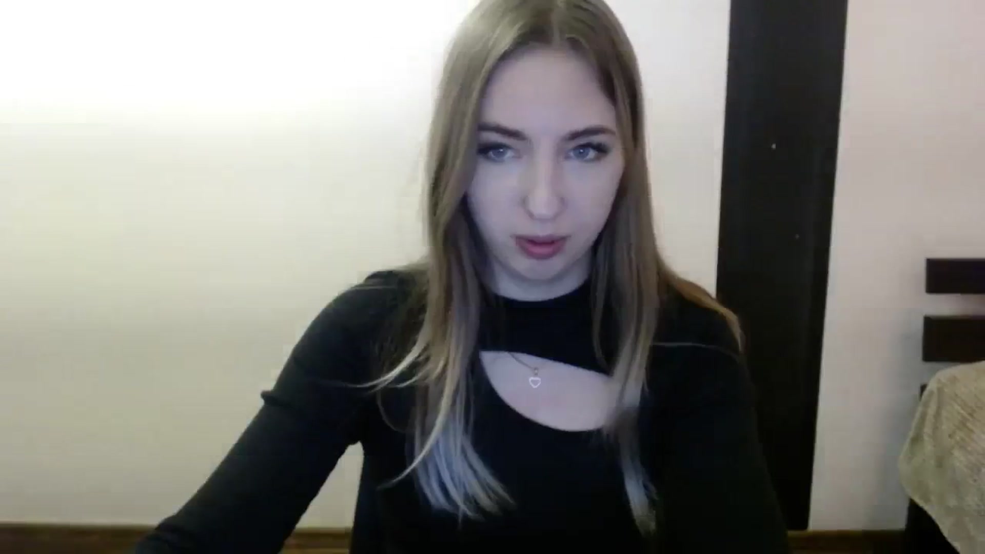 Gallery image thumbnail from Skyyyy's myfreecams stream on, 03/29/2024, 19:57 image 4 of 20