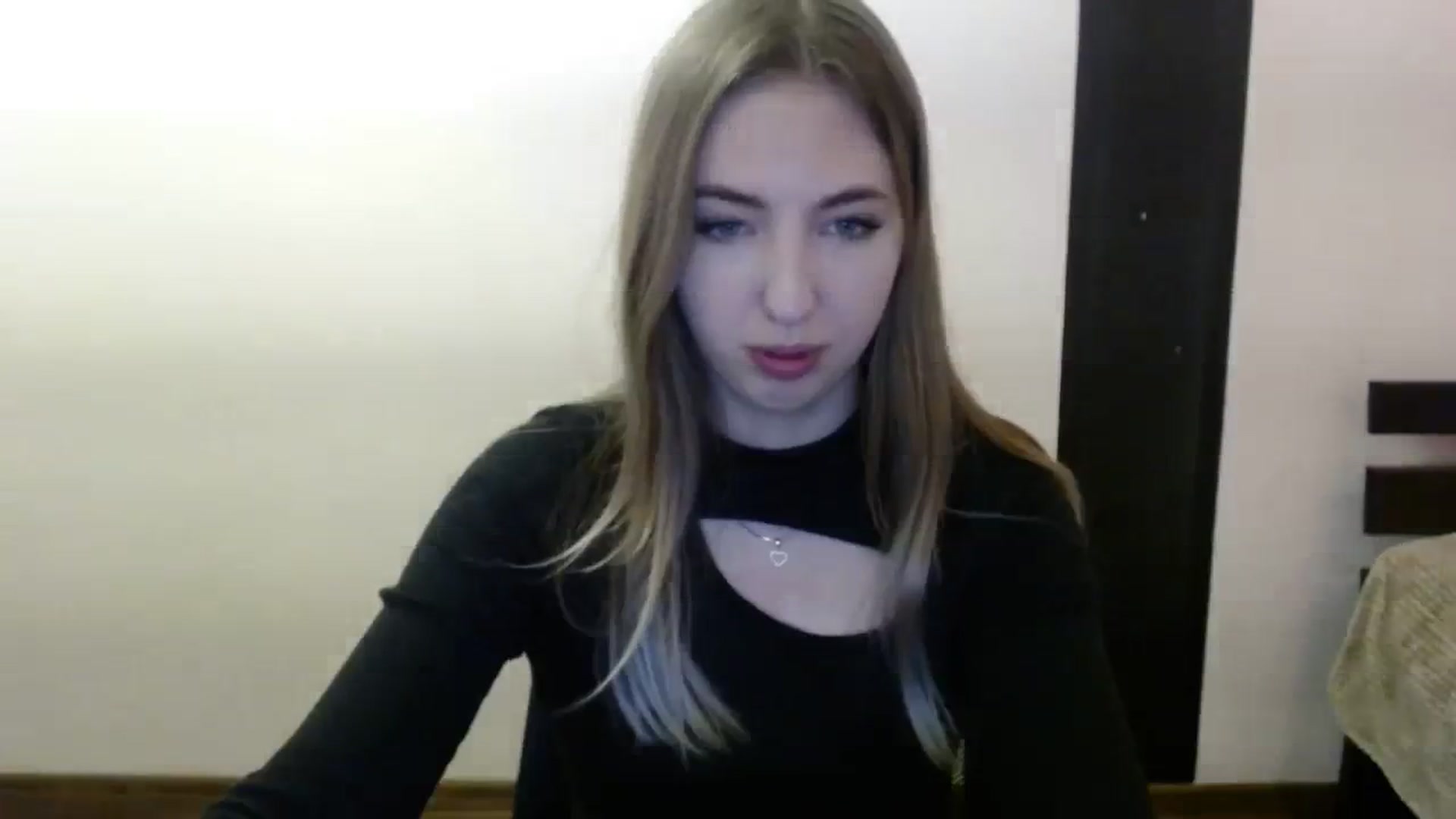 Gallery image thumbnail from Skyyyy's myfreecams stream on, 03/29/2024, 19:57 image 8 of 20