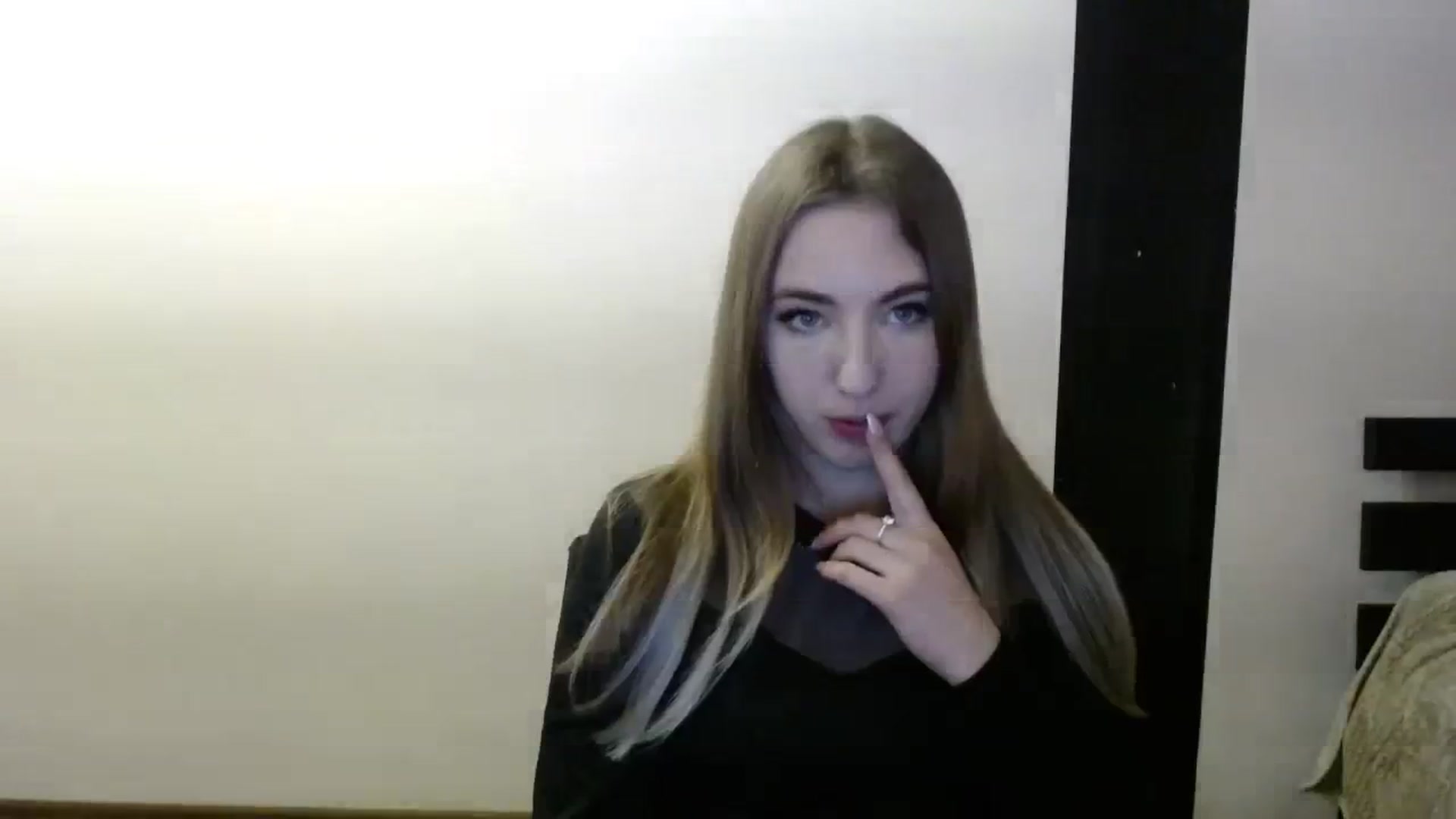Gallery image thumbnail from Skyyyy's myfreecams stream on, 03/30/2024, 18:52 image 2 of 20