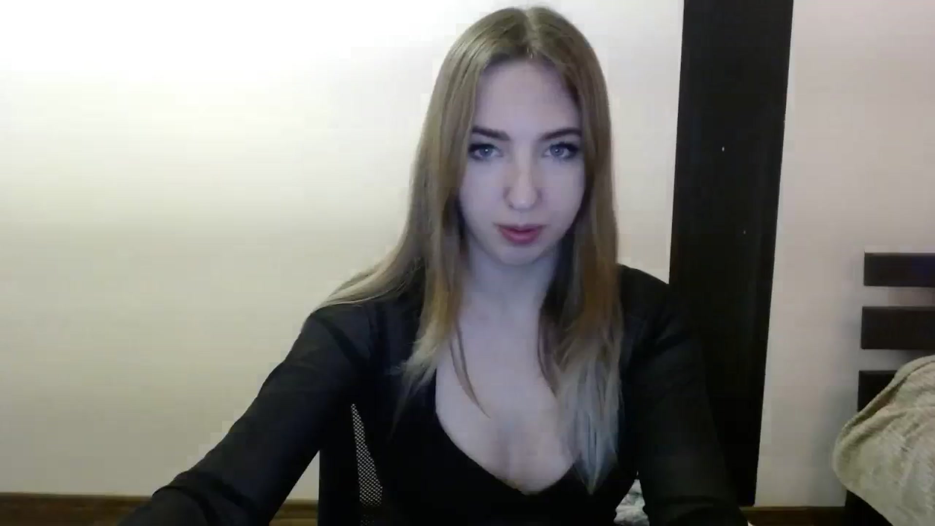 Gallery image thumbnail from Skyyyy's myfreecams stream on, 03/31/2024, 17:53 image 12 of 20