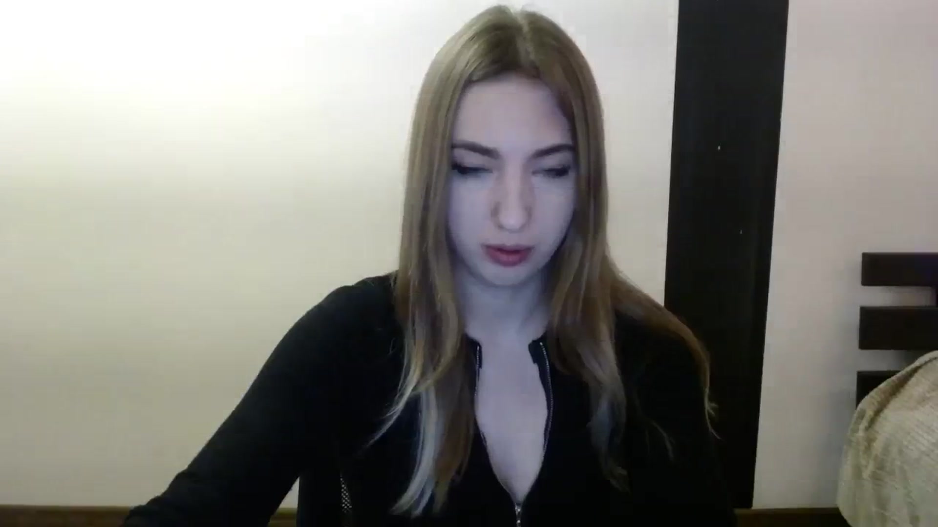 Gallery image thumbnail from Skyyyy's myfreecams stream on, 04/01/2024, 17:37 image 20 of 20