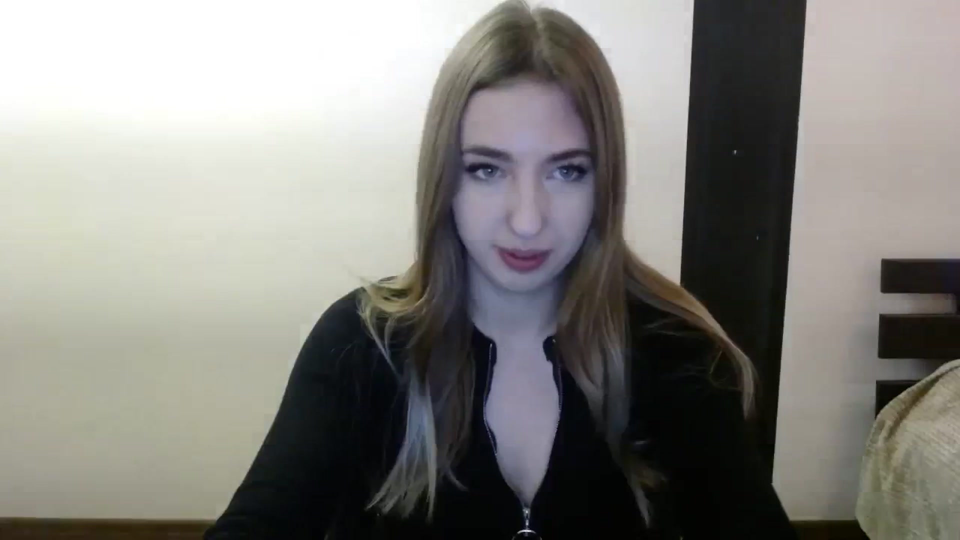 Gallery image thumbnail from Skyyyy's myfreecams stream on, 04/01/2024, 17:37 image 2 of 20