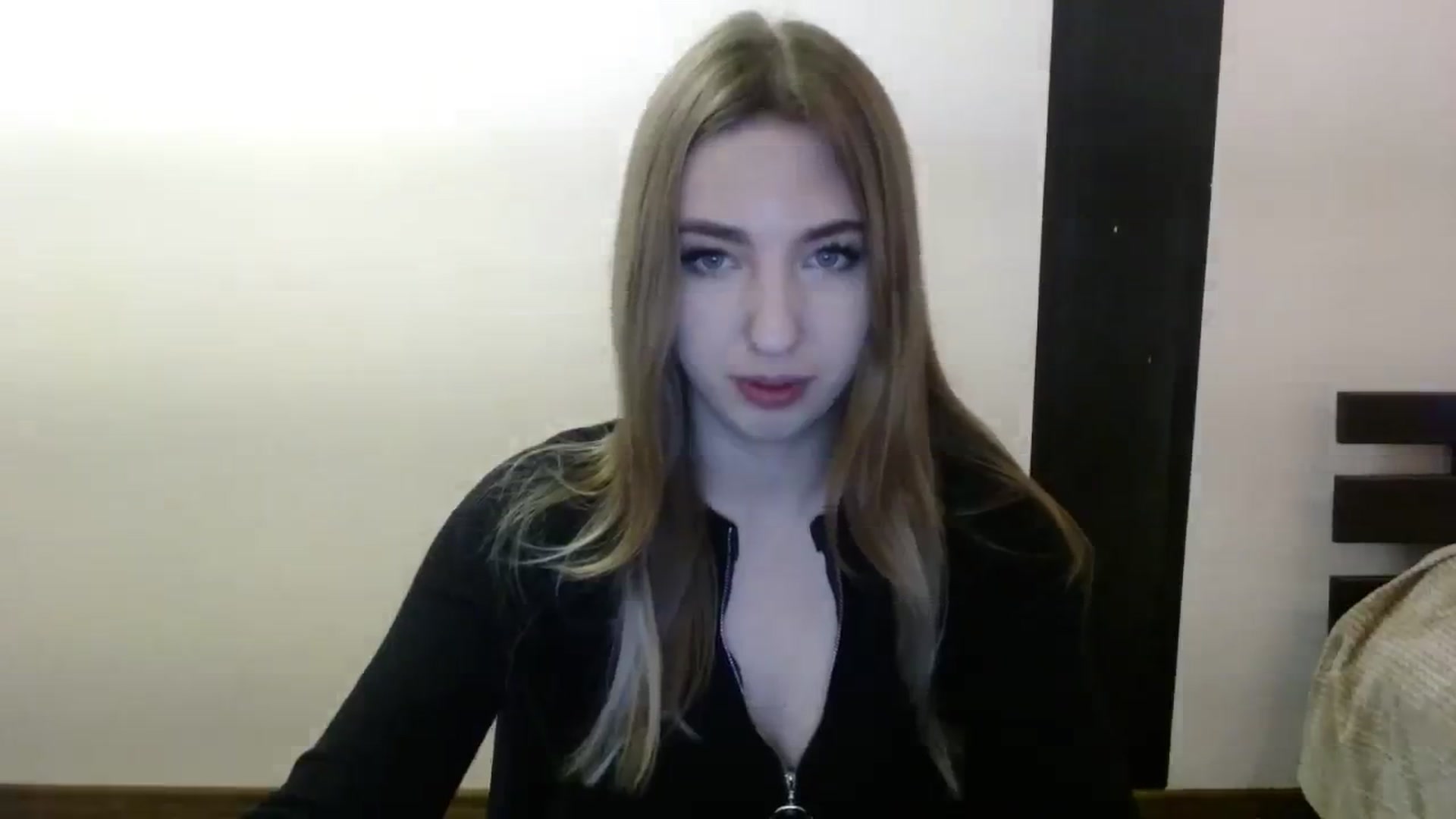 Gallery image thumbnail from Skyyyy's myfreecams stream on, 04/01/2024, 17:37 image 4 of 20