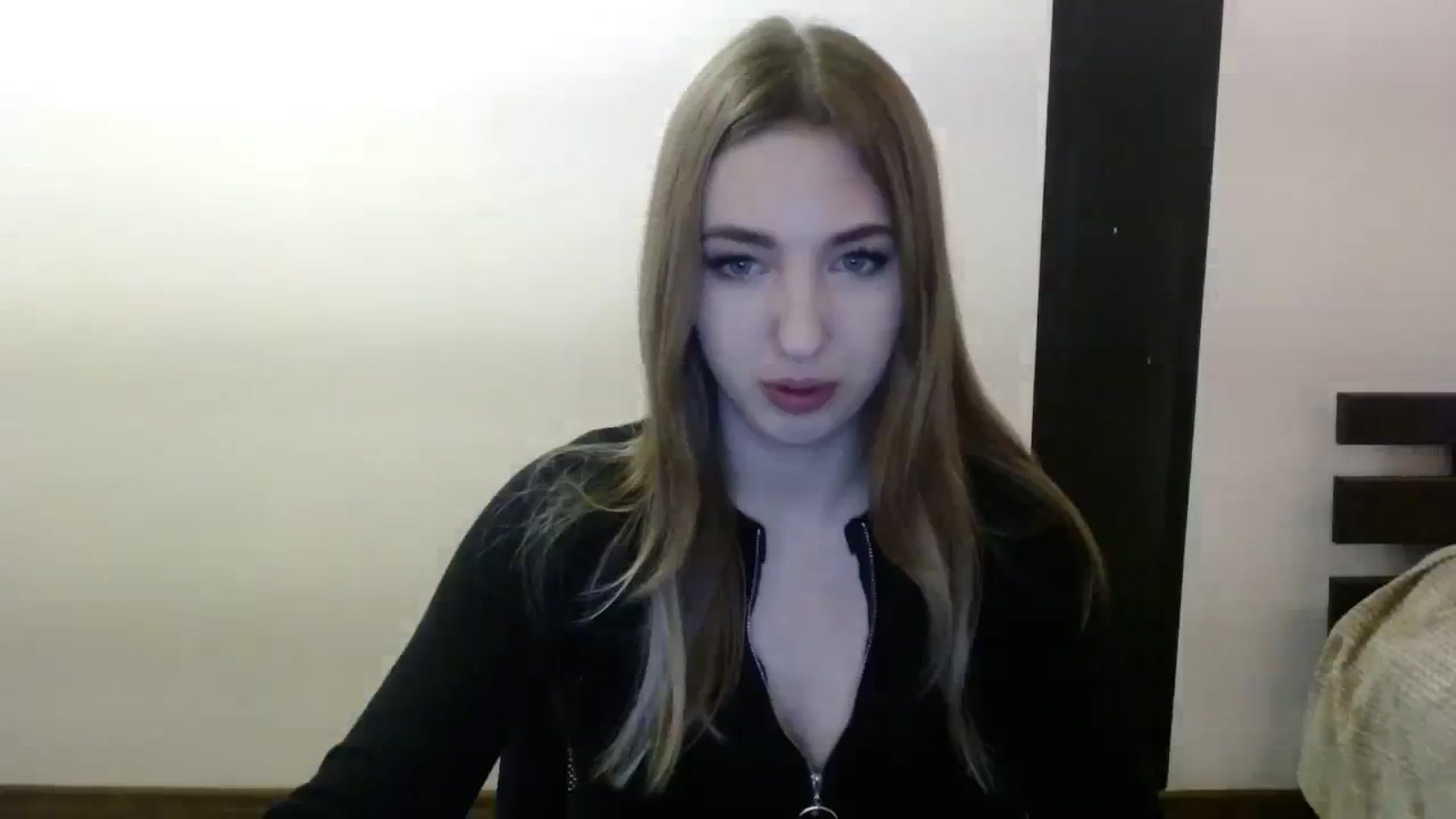 Gallery image thumbnail from Skyyyy's myfreecams stream on, 04/01/2024, 17:37 image 5 of 20