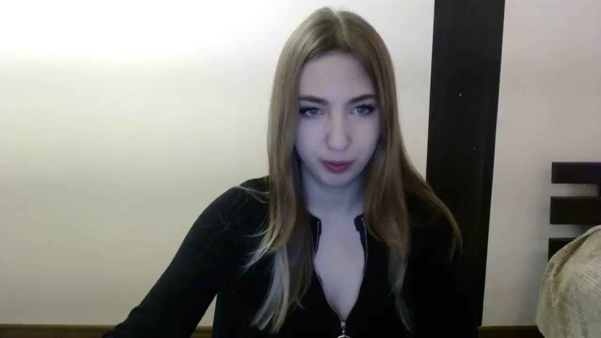 Gallery image thumbnail from Skyyyy's myfreecams stream on, 04/01/2024, 17:37 image 8 of 20