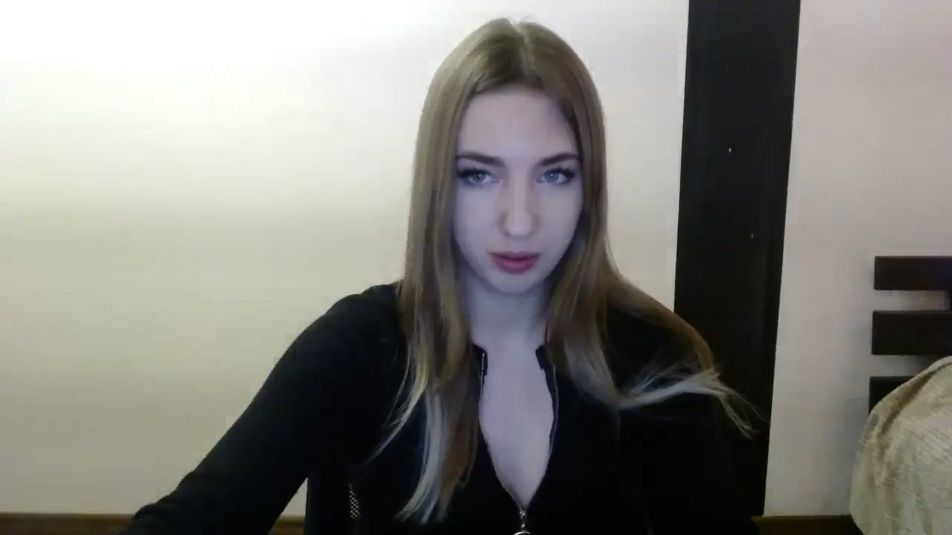 Gallery image thumbnail from Skyyyy's myfreecams stream on, 04/01/2024, 17:37 image 17 of 20
