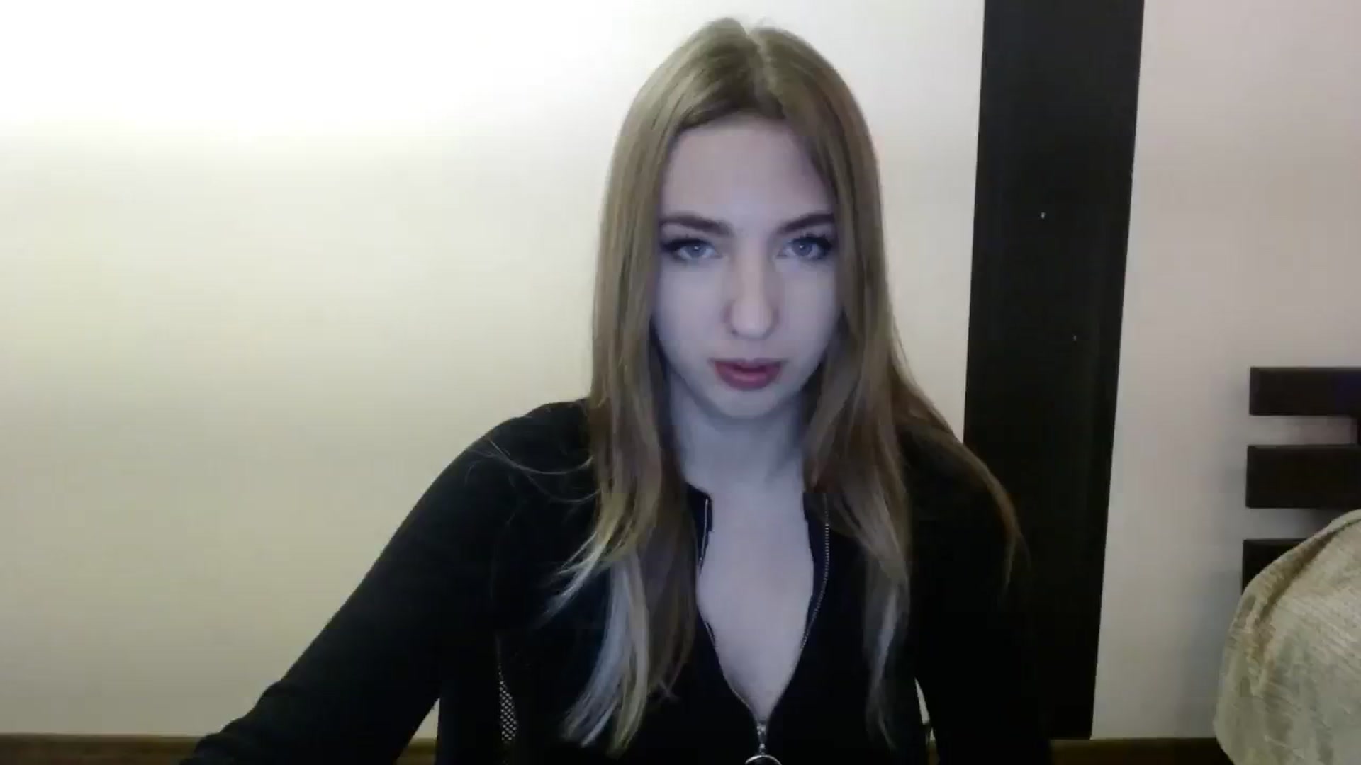 Gallery image thumbnail from Skyyyy's myfreecams stream on, 04/01/2024, 17:37 image 12 of 20