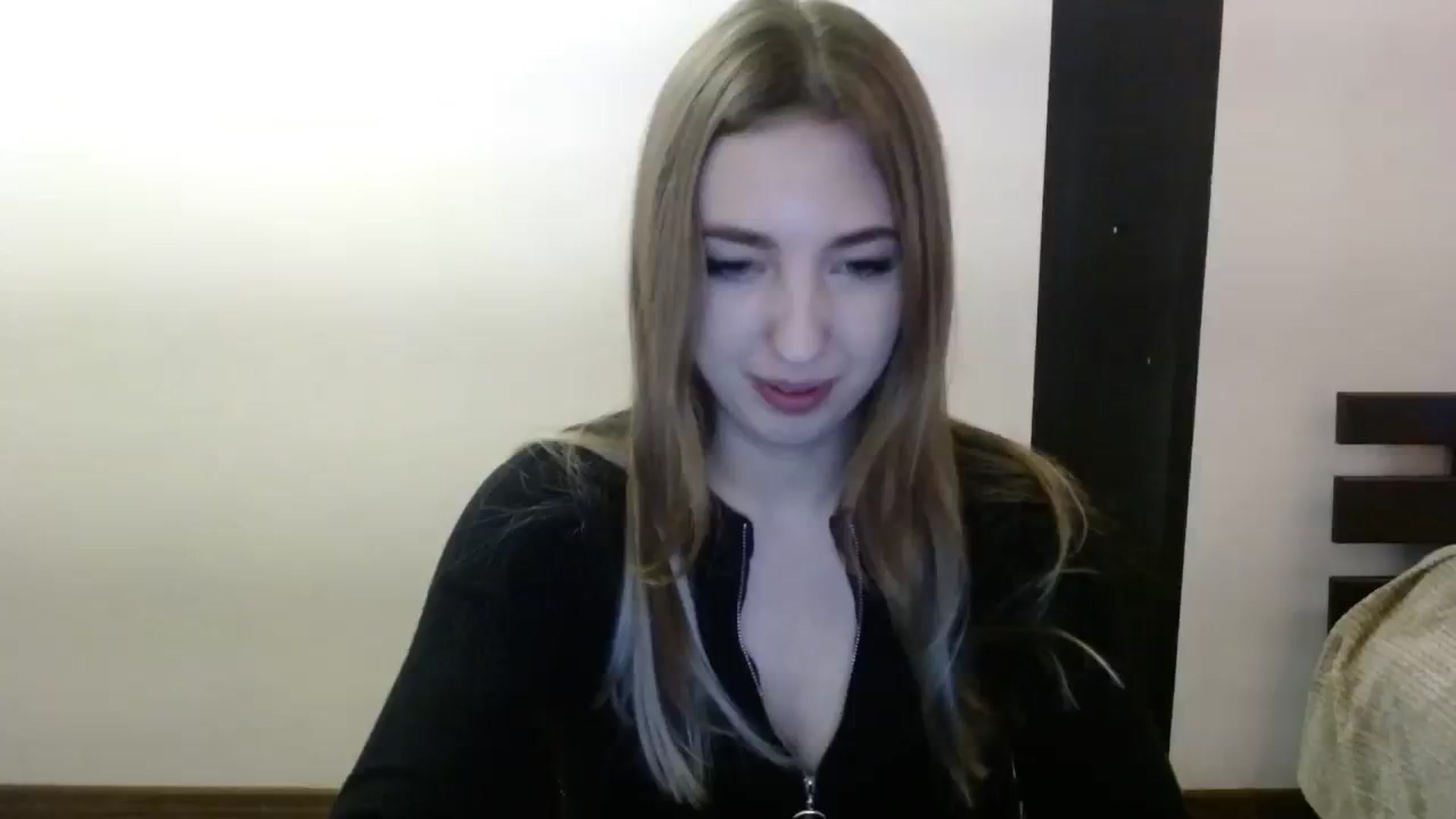 Gallery image thumbnail from Skyyyy's myfreecams stream on, 04/01/2024, 17:37 image 1 of 20