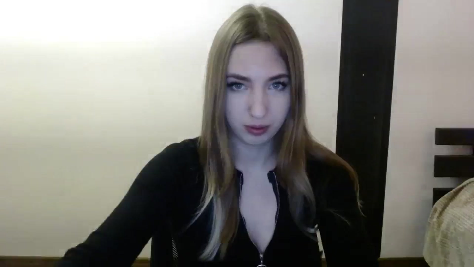 Gallery image thumbnail from Skyyyy's myfreecams stream on, 04/01/2024, 17:37 image 19 of 20