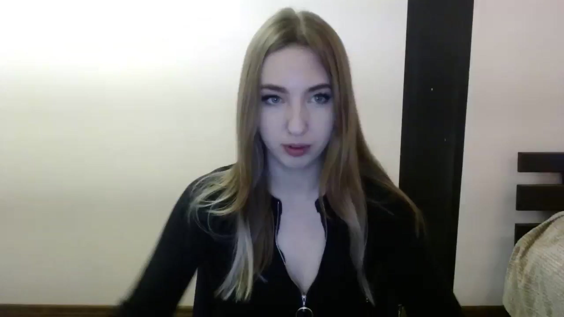 Gallery image thumbnail from Skyyyy's myfreecams stream on, 04/01/2024, 17:37 image 3 of 20