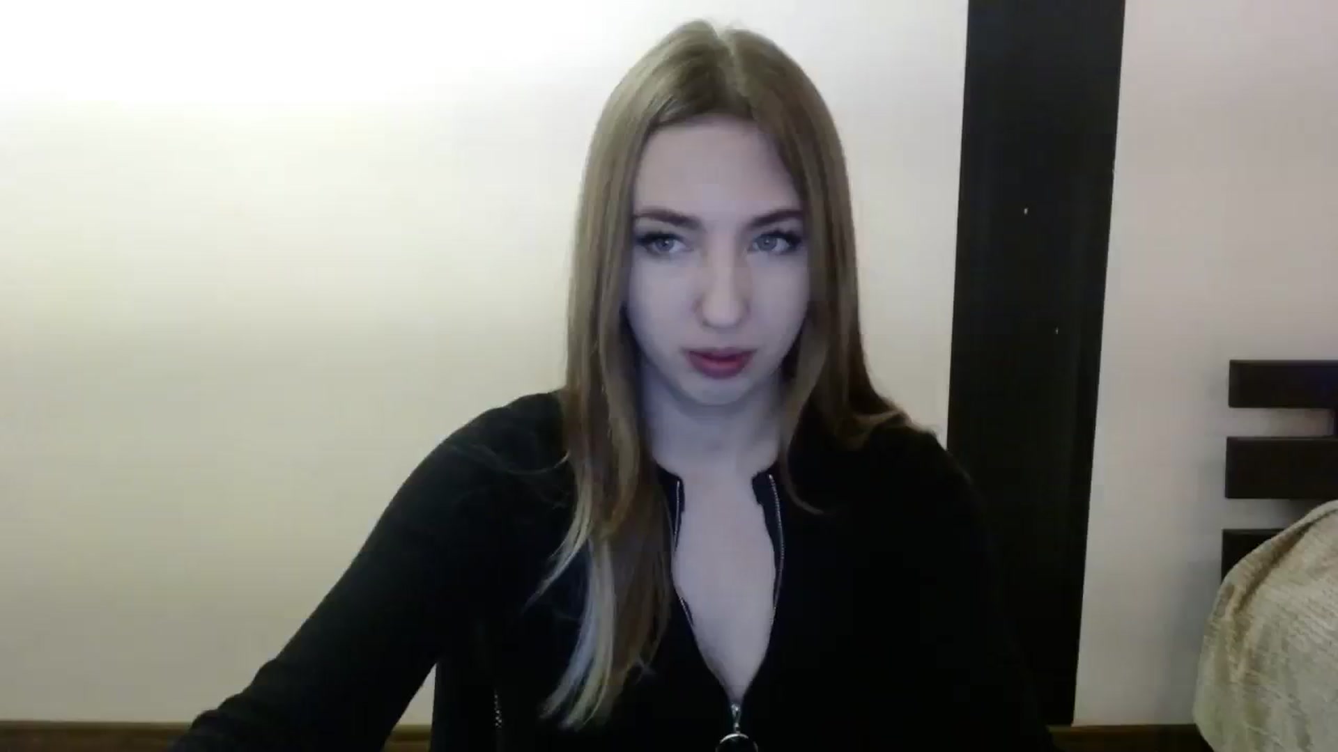 Gallery image thumbnail from Skyyyy's myfreecams stream on, 04/01/2024, 17:37 image 14 of 20