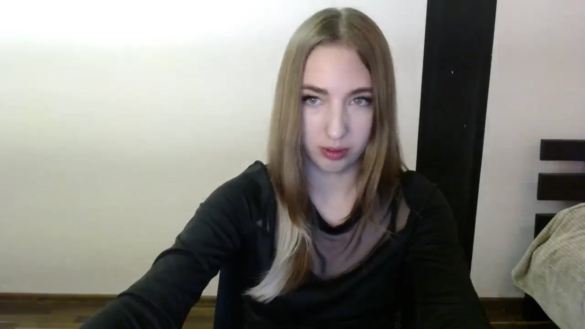 Gallery image thumbnail from Skyyyy's myfreecams stream on, 04/03/2024, 17:39 image 12 of 20