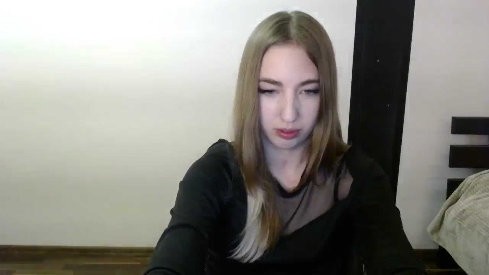 Gallery image thumbnail from Skyyyy's myfreecams stream on, 04/03/2024, 17:39 image 17 of 20