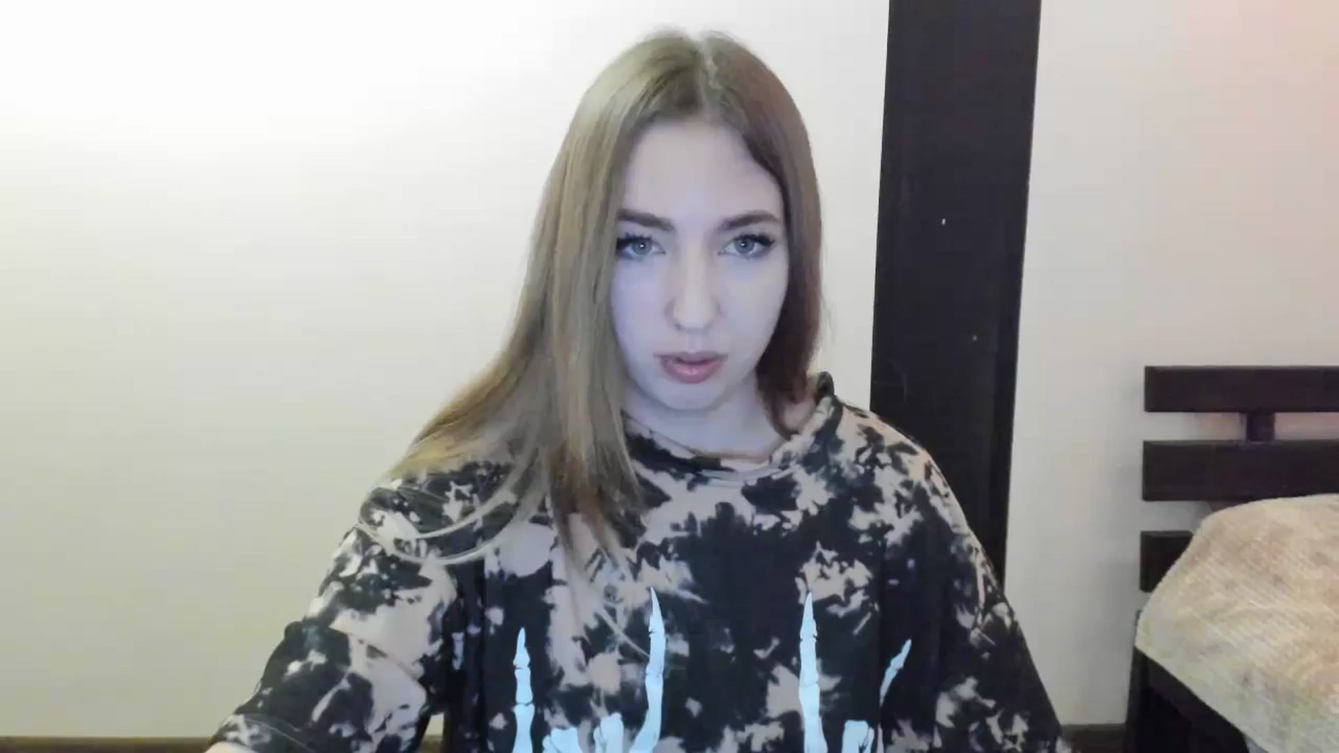 Gallery image thumbnail from Skyyyy's myfreecams stream on, 04/07/2024, 16:49 image 15 of 20