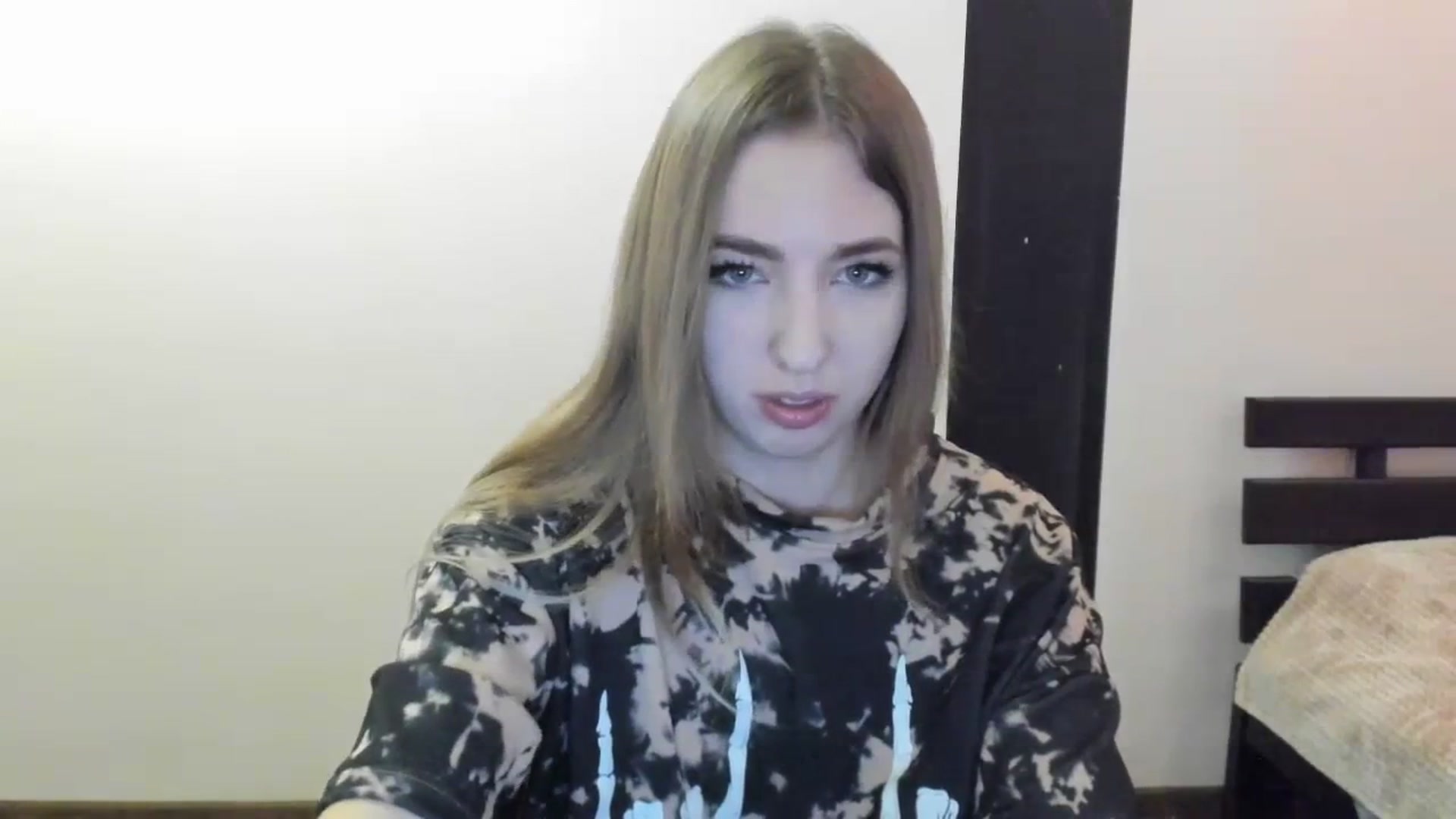 Gallery image thumbnail from Skyyyy's myfreecams stream on, 04/07/2024, 16:49 image 10 of 20