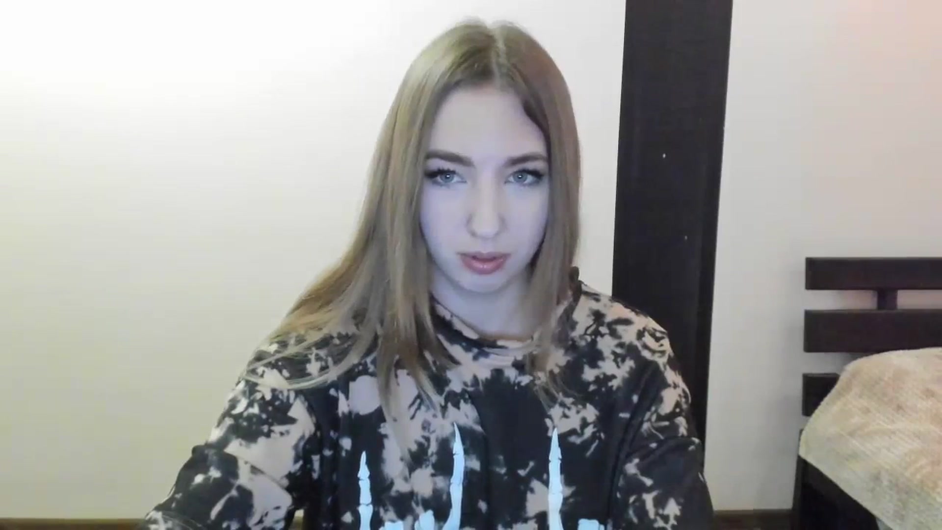 Gallery image thumbnail from Skyyyy's myfreecams stream on, 04/07/2024, 16:49 image 8 of 20