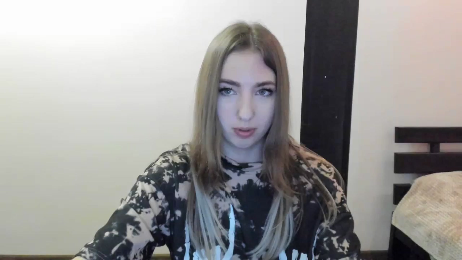 Gallery image thumbnail from Skyyyy's myfreecams stream on, 04/07/2024, 18:28 image 1 of 20