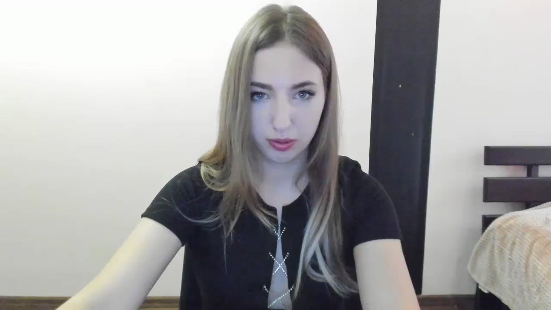 Gallery image thumbnail from Skyyyy's myfreecams stream on, 04/09/2024, 16:24 image 12 of 20