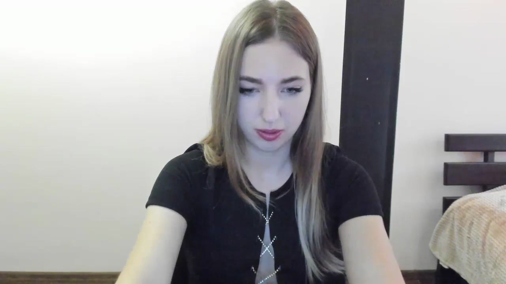 Gallery image thumbnail from Skyyyy's myfreecams stream on, 04/09/2024, 16:24 image 9 of 20