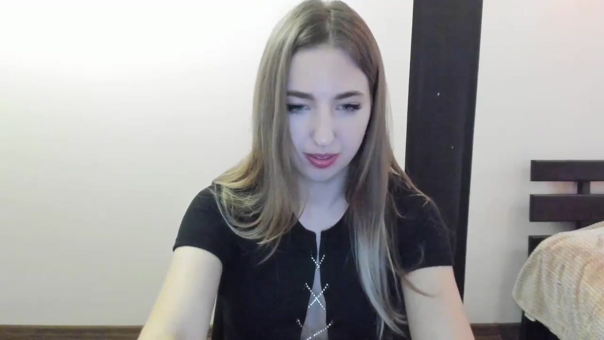 Gallery image thumbnail from Skyyyy's myfreecams stream on, 04/09/2024, 16:24 image 17 of 20