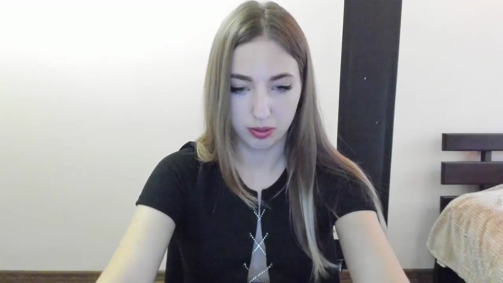 Gallery image thumbnail from Skyyyy's myfreecams stream on, 04/09/2024, 16:24 image 7 of 20
