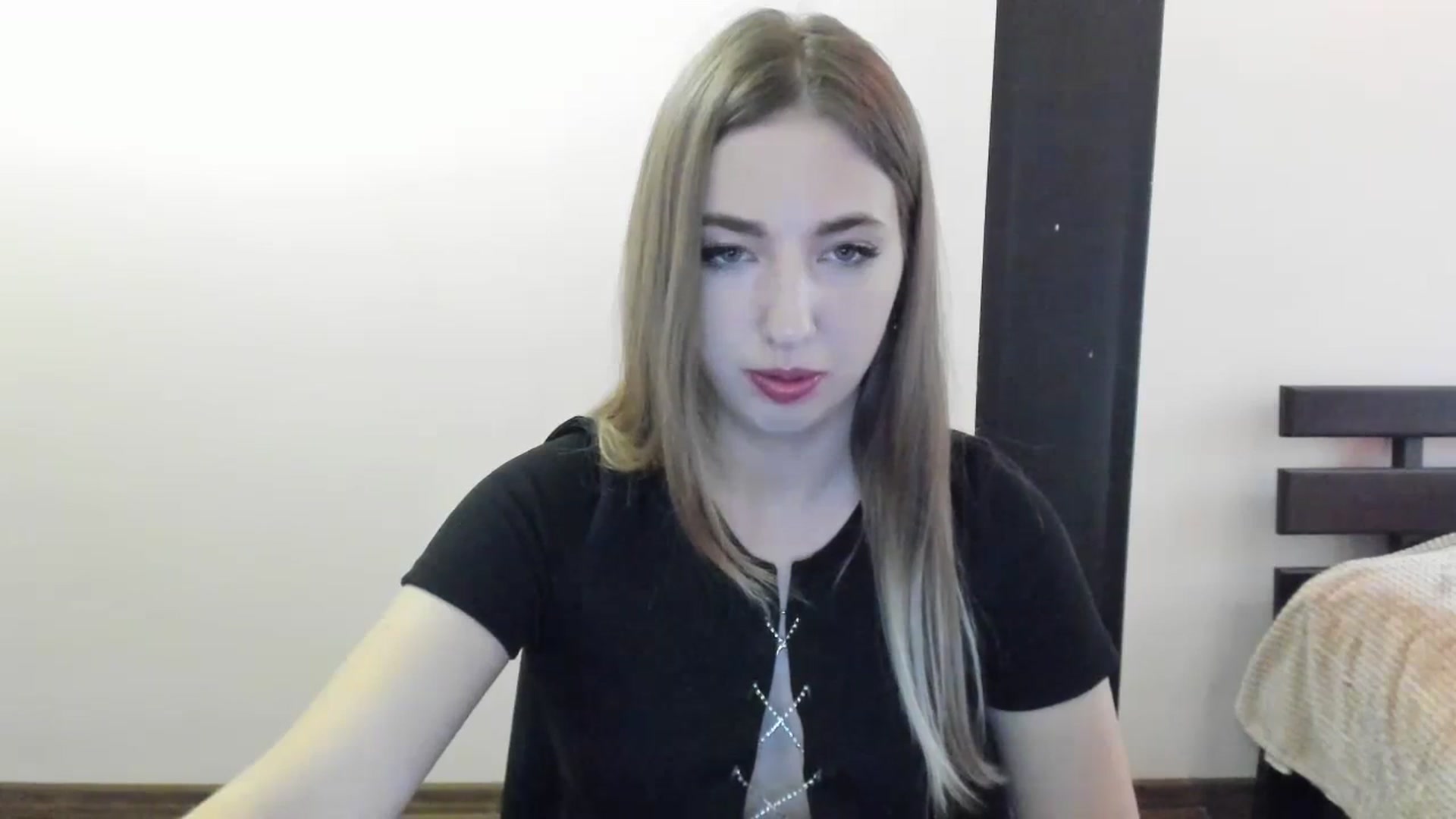 Gallery image thumbnail from Skyyyy's myfreecams stream on, 04/09/2024, 16:24 image 6 of 20