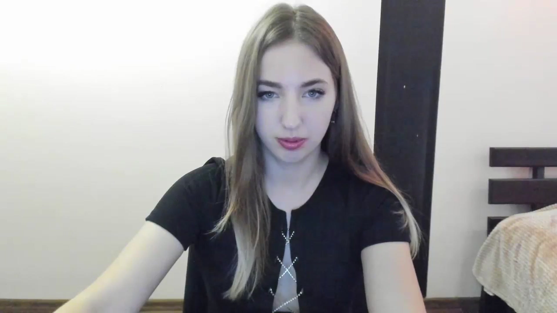 Gallery image thumbnail from Skyyyy's myfreecams stream on, 04/09/2024, 16:24 image 18 of 20