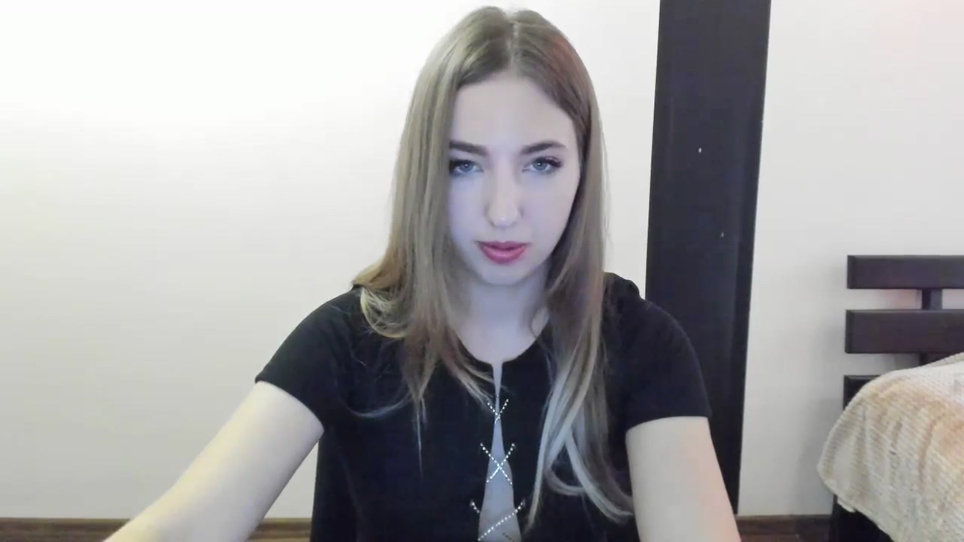 Gallery image thumbnail from Skyyyy's myfreecams stream on, 04/09/2024, 16:24 image 13 of 20