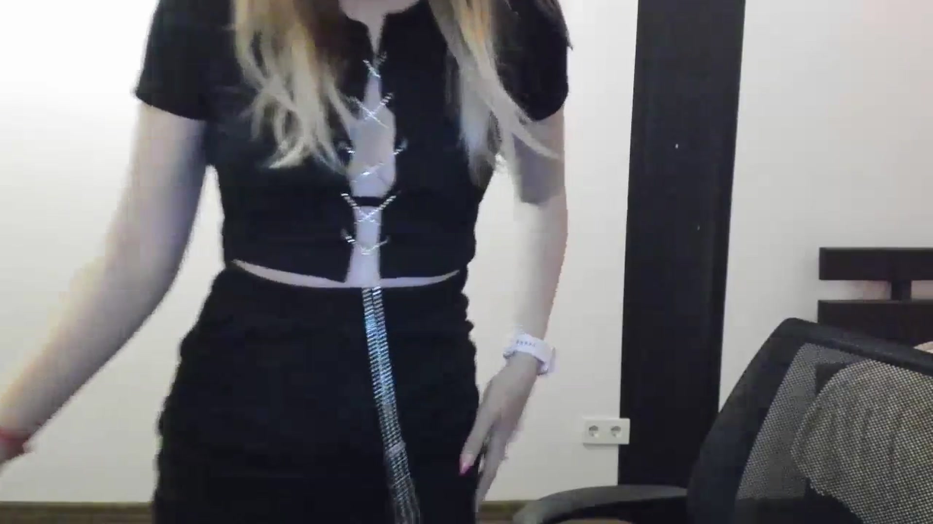 Gallery image thumbnail from Skyyyy's myfreecams stream on, 04/09/2024, 17:25 image 19 of 20