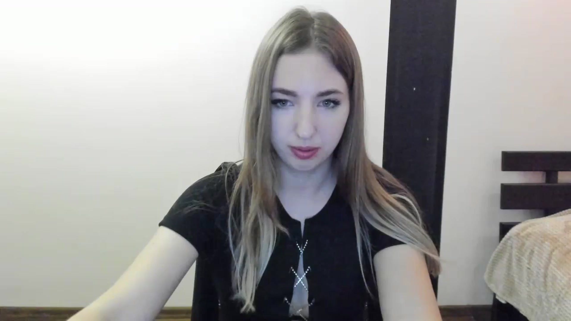 Gallery image thumbnail from Skyyyy's myfreecams stream on, 04/09/2024, 17:25 image 8 of 20