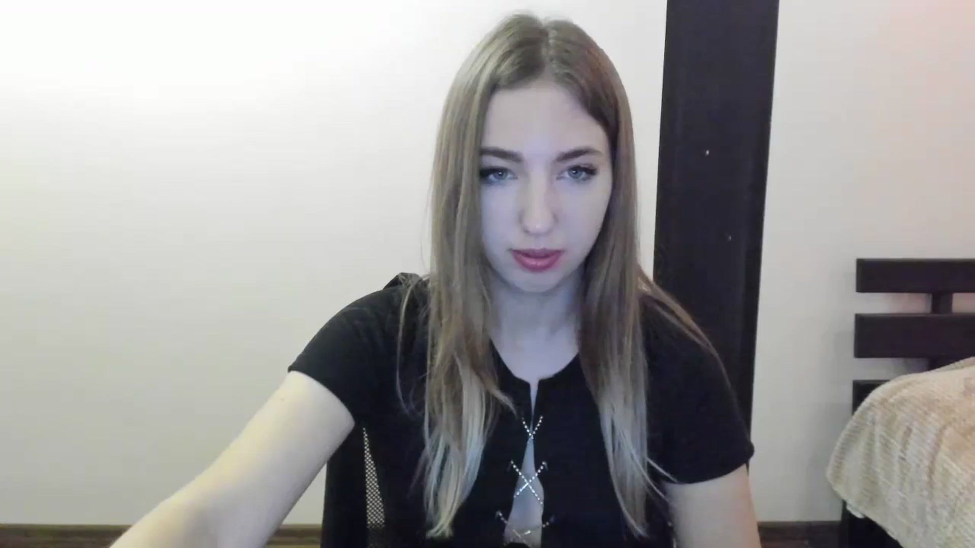 Gallery image thumbnail from Skyyyy's myfreecams stream on, 04/09/2024, 17:25 image 14 of 20