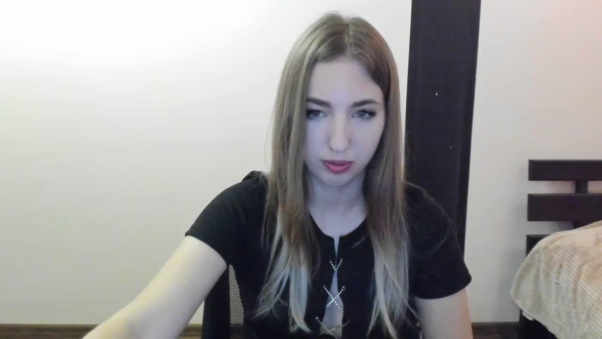 Gallery image thumbnail from Skyyyy's myfreecams stream on, 04/09/2024, 17:25 image 2 of 20